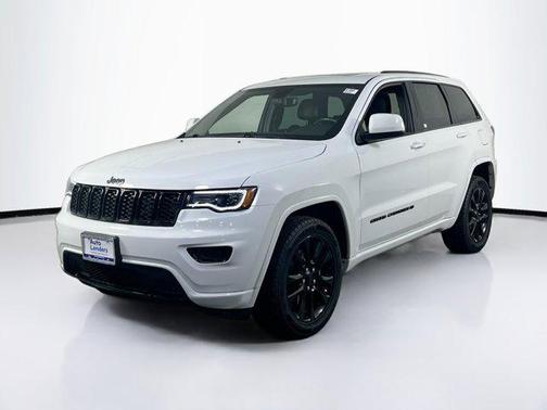 2022 Jeep Grand Cherokee Laredo