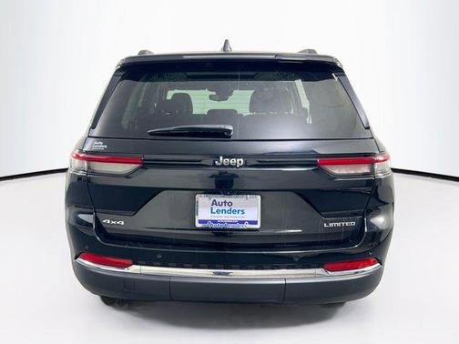 Diamond Black Crystal Pearlcoat 2023 Jeep Grand Cherokee Limited