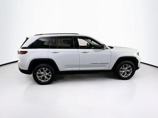 Bright White Clearcoat 2022 Jeep Grand Cherokee Limited