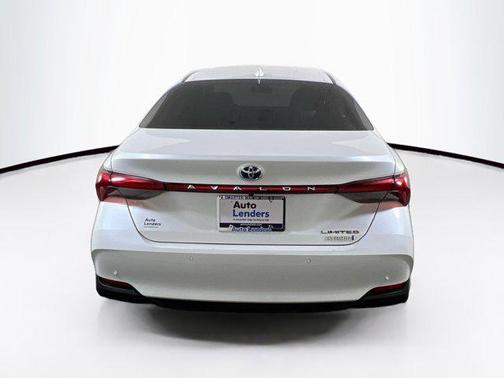 2021 Toyota Avalon Hybrid Limited
