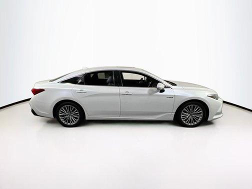 2021 Toyota Avalon Hybrid Limited