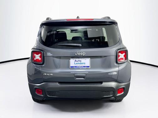 Graphite Gray 2022 Jeep Renegade Latitude