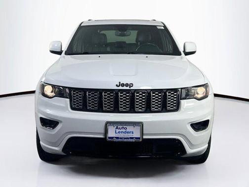 2022 Jeep Grand Cherokee Laredo