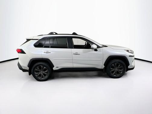 Blizzard Pearl 2022 Toyota RAV4 Hybrid Limited