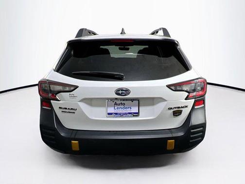 Crystal White Pearl 2024 Subaru Outback Wilderness