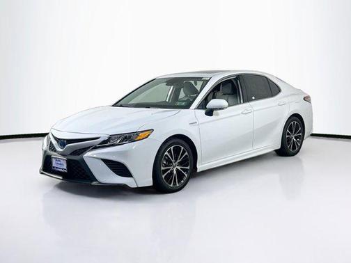 2019 Toyota Camry Hybrid SE