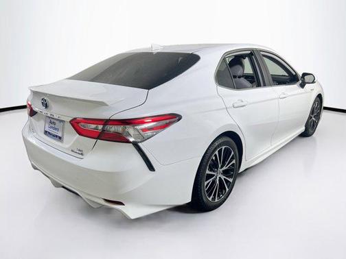 2019 Toyota Camry Hybrid SE