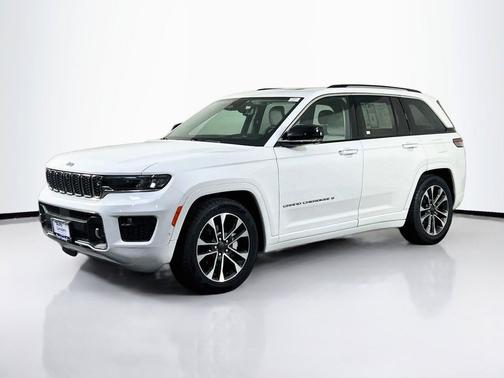 Bright White Clearcoat 2023 Jeep Grand Cherokee Overland