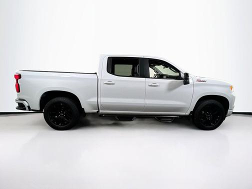 Summit White 2025 Chevrolet Silverado 1500 RST