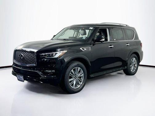 2022 INFINITI QX80 Luxe