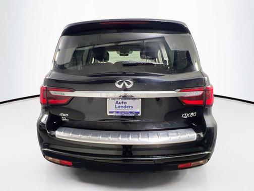 2022 INFINITI QX80 Luxe