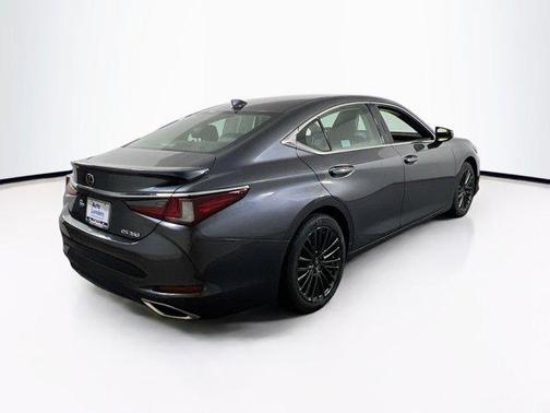 2022 Lexus ES 350 Base