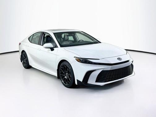 Ice Cap 2025 Toyota Camry SE