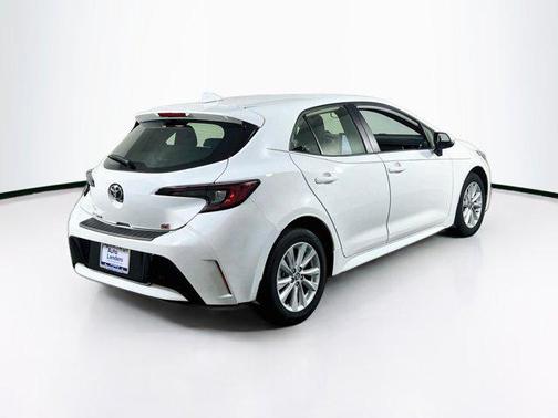 Ice Cap 2024 Toyota Corolla SE