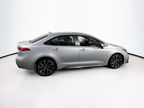 Classic Silver Metallic 2020 Toyota Corolla SE