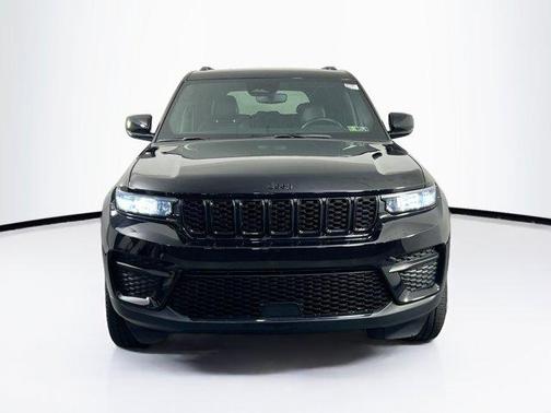 2022 Jeep Grand Cherokee Altitude