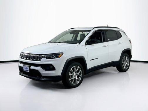 2022 Jeep Compass Latitude Lux