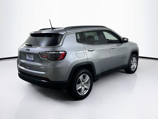 Billet Silver Metallic Clearcoat 2022 Jeep Compass Latitude