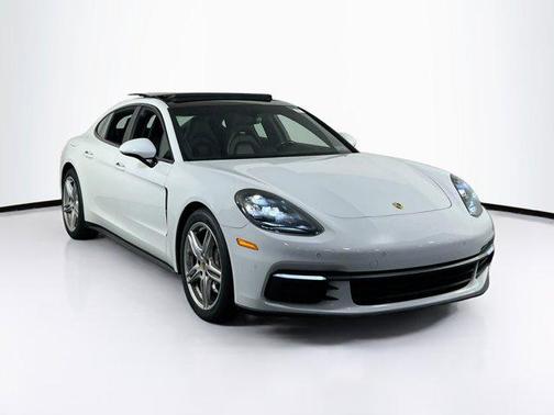2018 Porsche Panamera 4S