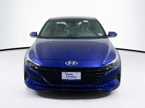 2023 Hyundai ELANTRA SE