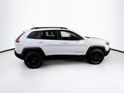 Bright White Clearcoat 2022 Jeep Cherokee Trailhawk
