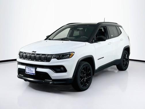 Bright White Clearcoat 2022 Jeep Compass Latitude