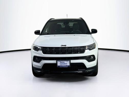 Bright White Clearcoat 2022 Jeep Compass Latitude