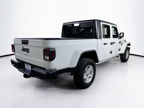2022 Jeep Gladiator Sport S