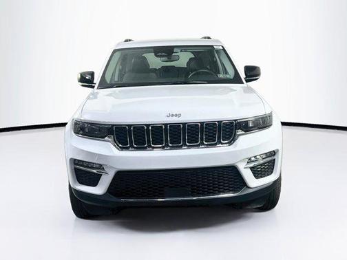 Bright White Clearcoat 2023 Jeep Grand Cherokee Limited
