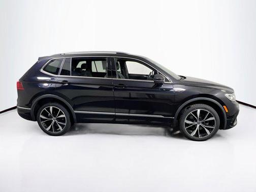 2022 Volkswagen Tiguan 2.0T SEL R-Line 4MOTION