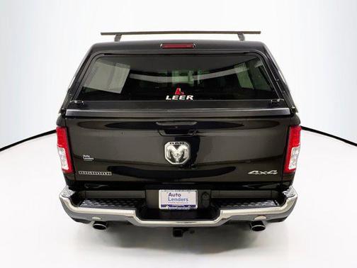 Diamond Black Crystal Pearlcoat 2022 RAM 1500 Big Horn/Lone Star