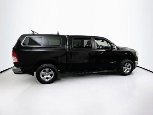 Diamond Black Crystal Pearlcoat 2022 RAM 1500 Big Horn/Lone Star