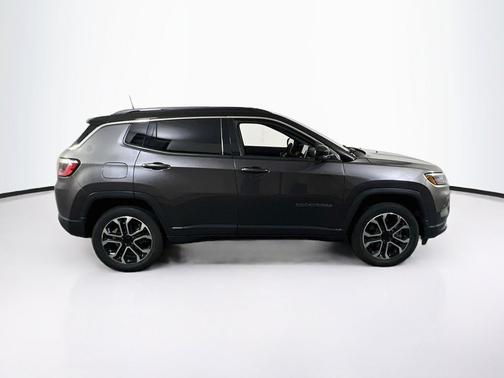 Granite Crystal Metallic Clearcoat 2023 Jeep Compass Limited