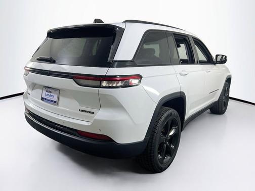Bright White Clearcoat 2023 Jeep Grand Cherokee Limited