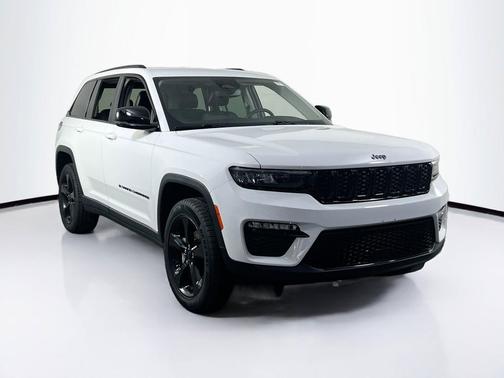 Bright White Clearcoat 2023 Jeep Grand Cherokee Limited