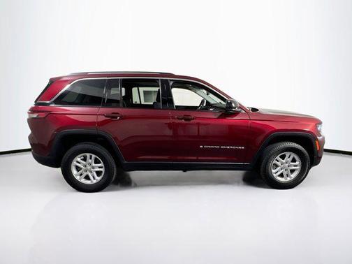Velvet Red Pearlcoat 2023 Jeep Grand Cherokee Laredo