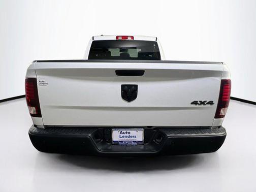 Bright White Clearcoat 2022 RAM 1500 Classic Warlock Quad Cab 4x4 6'4' Box