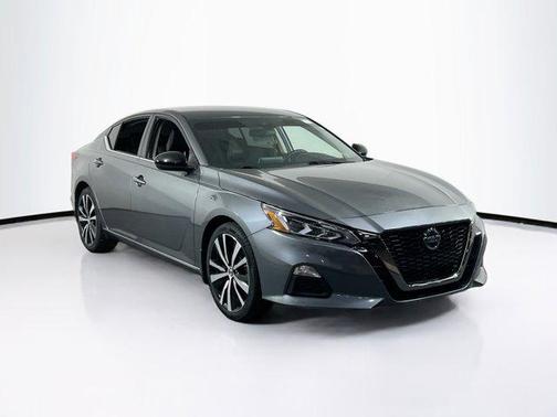 2021 Nissan Altima SR FWD