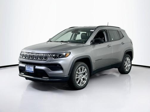 Billet Silver Metallic Clearcoat 2022 Jeep Compass Latitude Lux
