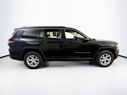 Diamond Black Crystal Pearlcoat 2023 Jeep Grand Cherokee L Limited