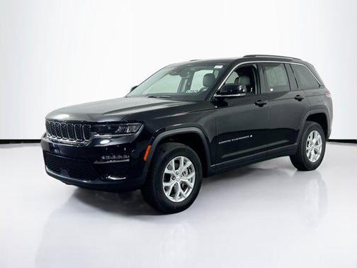 Diamond Black Crystal Pearlcoat 2023 Jeep Grand Cherokee Limited