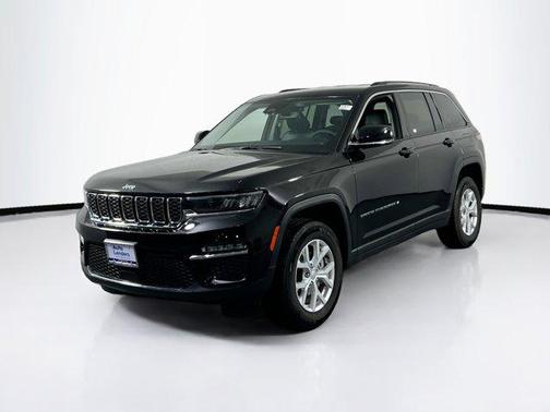 Diamond Black Crystal Pearlcoat 2023 Jeep Grand Cherokee Limited