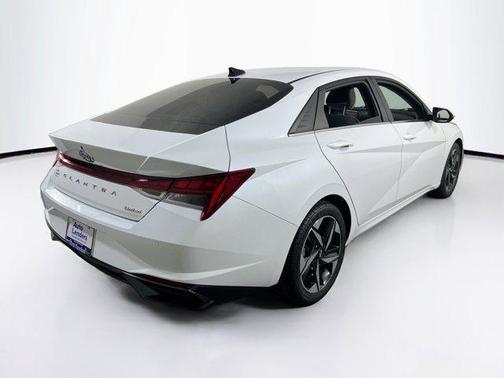 2021 Hyundai ELANTRA Limited