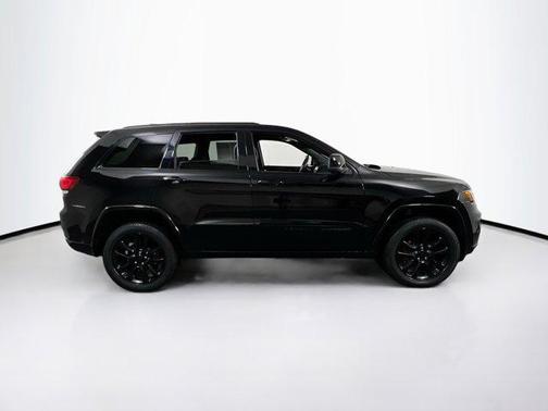 2022 Jeep Grand Cherokee Laredo