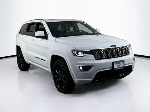 2022 Jeep Grand Cherokee Laredo