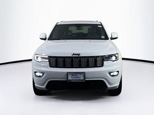 2022 Jeep Grand Cherokee Laredo