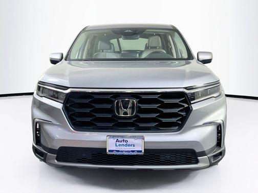 Lunar Silver Metallic 2023 Honda Pilot AWD EX-L 8 Passenger