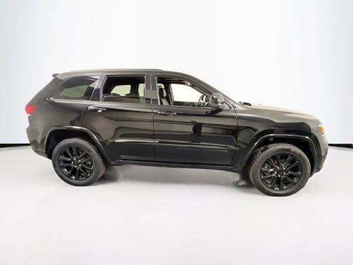 2022 Jeep Grand Cherokee Laredo