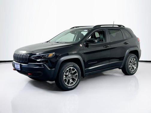 Diamond Black Crystal Pearlcoat 2022 Jeep Cherokee Trailhawk