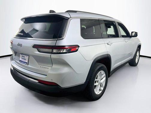 Silver Zynith 2023 Jeep Grand Cherokee L Laredo
